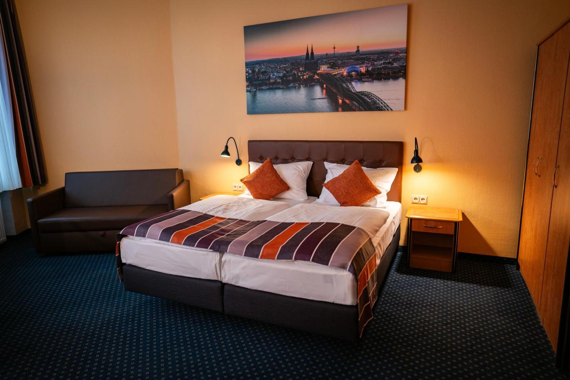 Hotel Boulevard Κολωνία Εξωτερικό φωτογραφία