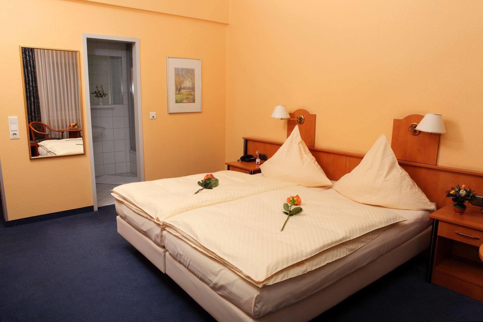 Hotel Boulevard Κολωνία Εξωτερικό φωτογραφία