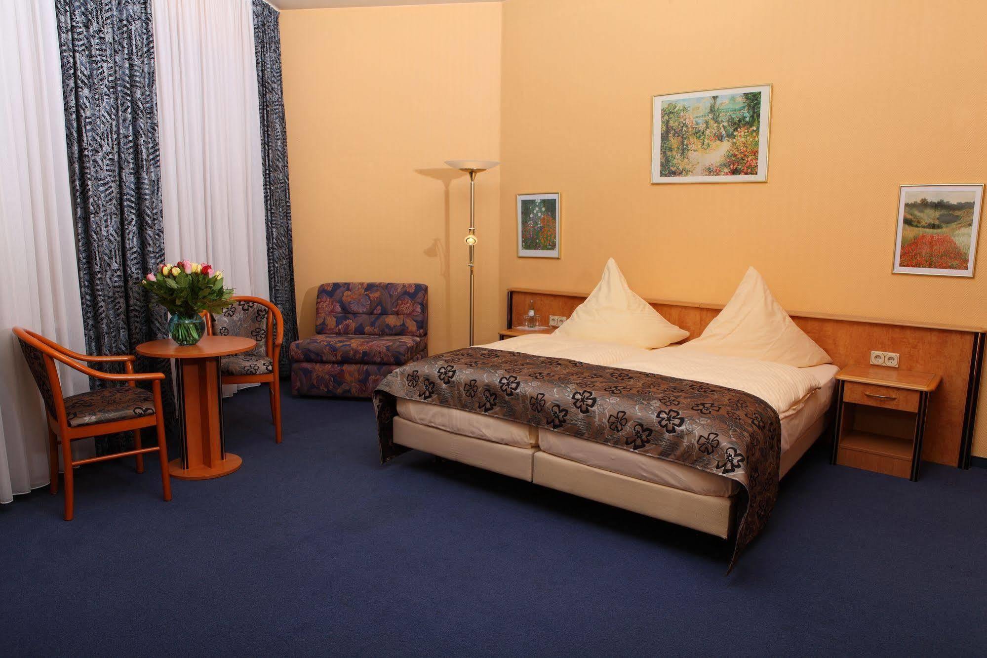 Hotel Boulevard Κολωνία Εξωτερικό φωτογραφία